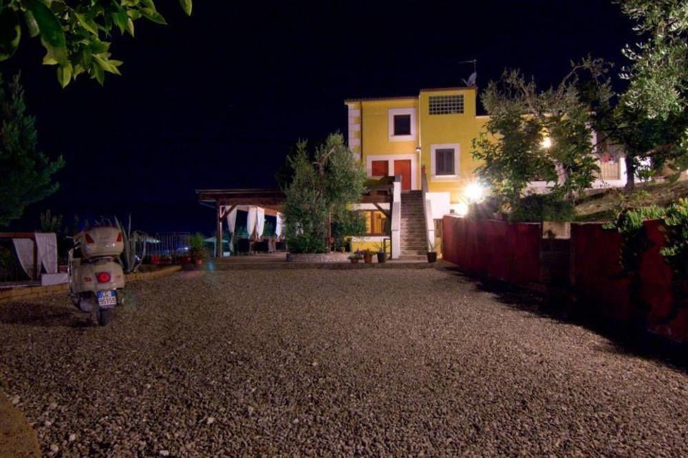 Borgo Del Nespolo Bed and Breakfast Peschici Εξωτερικό φωτογραφία